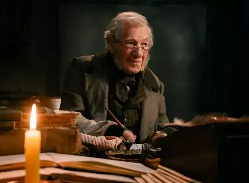 EbenezerAChristmasCarol_134360084562184711_big-cine_deskt.webp