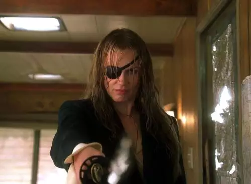 KillBillTheWholeBloodyAffair_134213526468565453_big-cine_deskt.webp