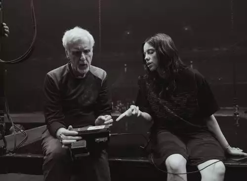 BillieEilishHitMeHardandSoftTheTour_134216168617084149_big-cine_deskt.webp