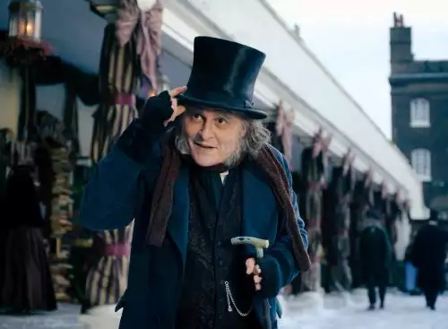 EbenezerAChristmasCarol_134360084506399577_big-cine_deskt.webp