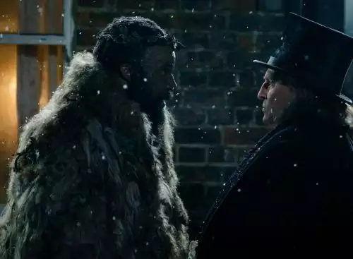 EbenezerAChristmasCarol_134360084525167695_big-cine_deskt.webp