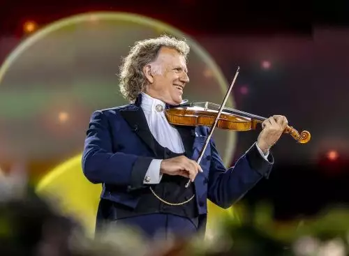 AndrC3A9Rieus2026SummerConcertVivaMaastricht_134250539326101378_big-cine_deskt.webp