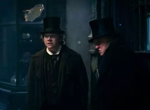 EbenezerAChristmasCarol_134360084542830110_big-cine_deskt.webp